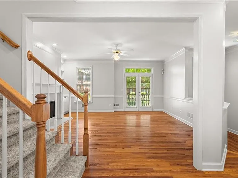 4372 Paces Point Cir SE — Photo 8