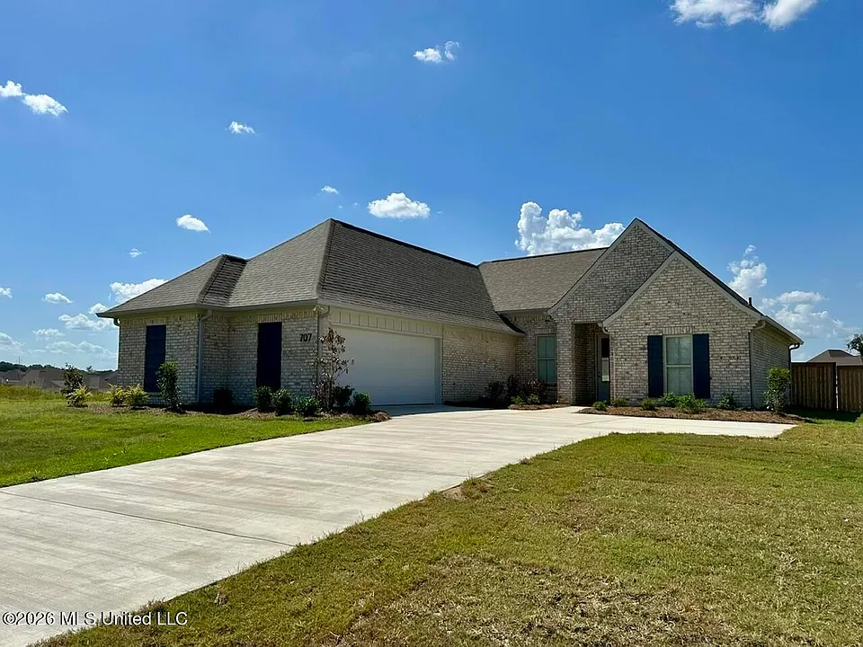 707 Kathleen Dr