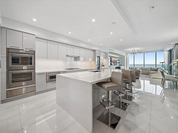4th image of 5000 N OCEAN Drive #603