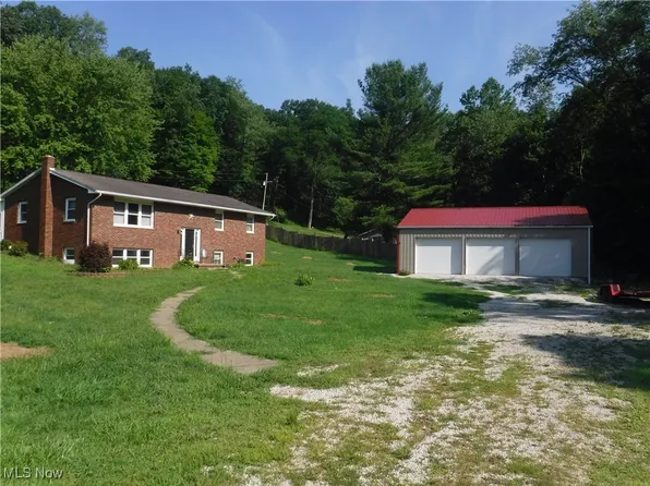 38892 County Road 19, Killbuck, OH 44637