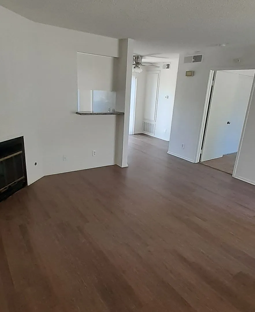 Foothill Blvd. Apartments — Photo 4