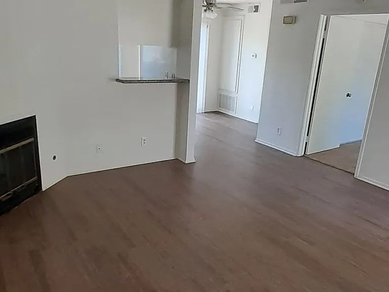 Foothill Blvd. Apartments — Photo 4