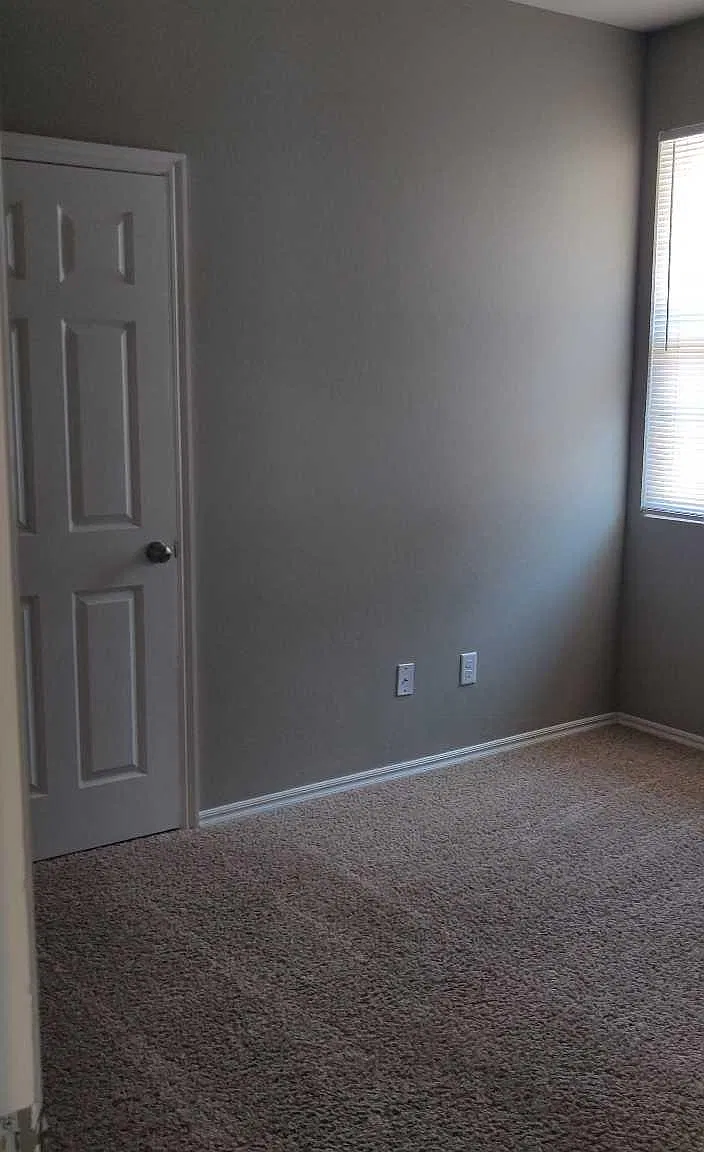3 bed, 1250 sqft, $1,490 — Photo 4