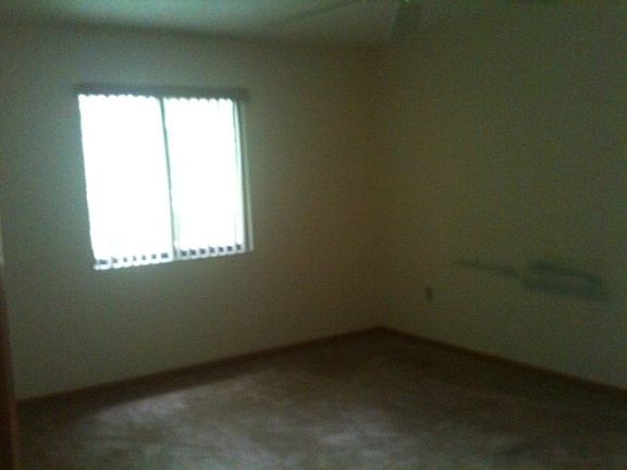 5th image of 126 Oak Ln
