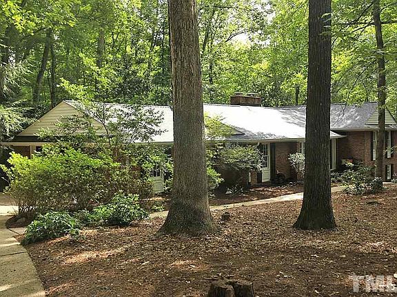 3rd image of 418 Lakeshore Ln