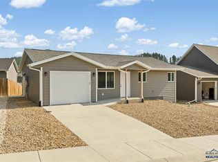 1048 Top O Hill Ave, Hill City, SD 57745