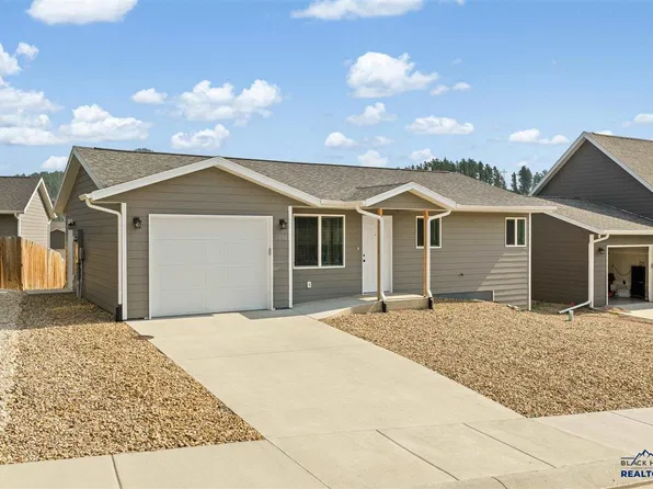 1048 Top O Hill Ave, Hill City, SD 57745
