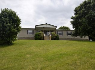 7223 Mount Carmel Rd, Maysville, KY 41056