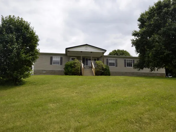 7223 Mount Carmel Rd, Maysville, KY 41056