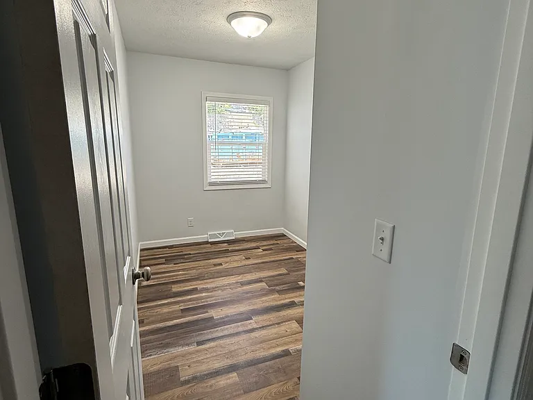 3804 Valley St — Photo 12