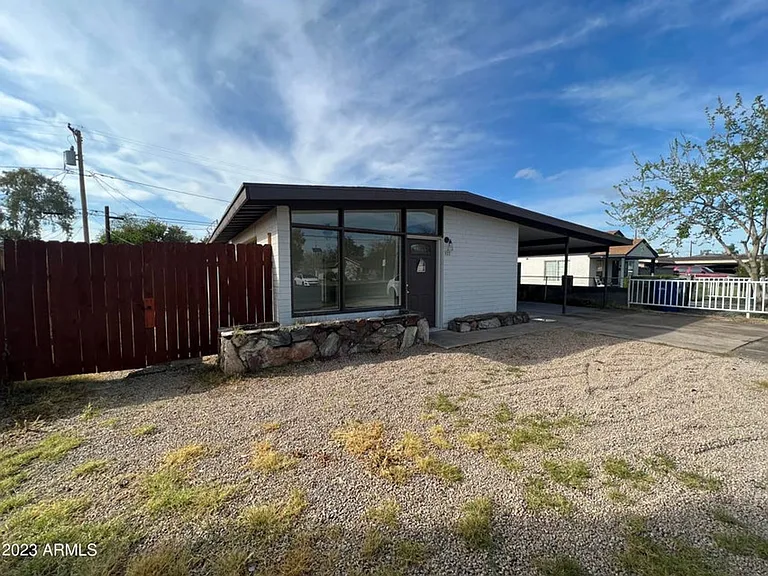 453 W University Dr — Photo 3