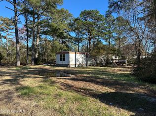 438 Firetower Rd, Beaufort, NC 28516