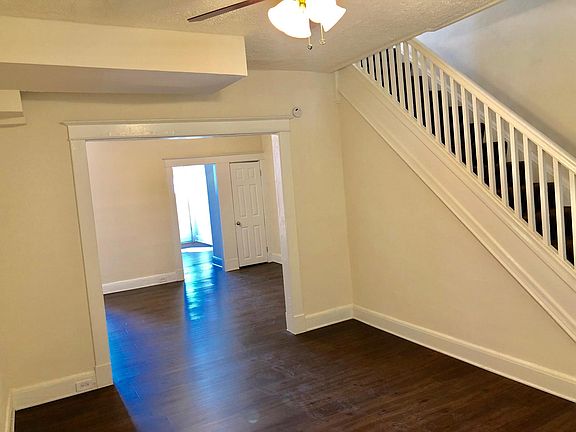 livingroom/dinning room combo