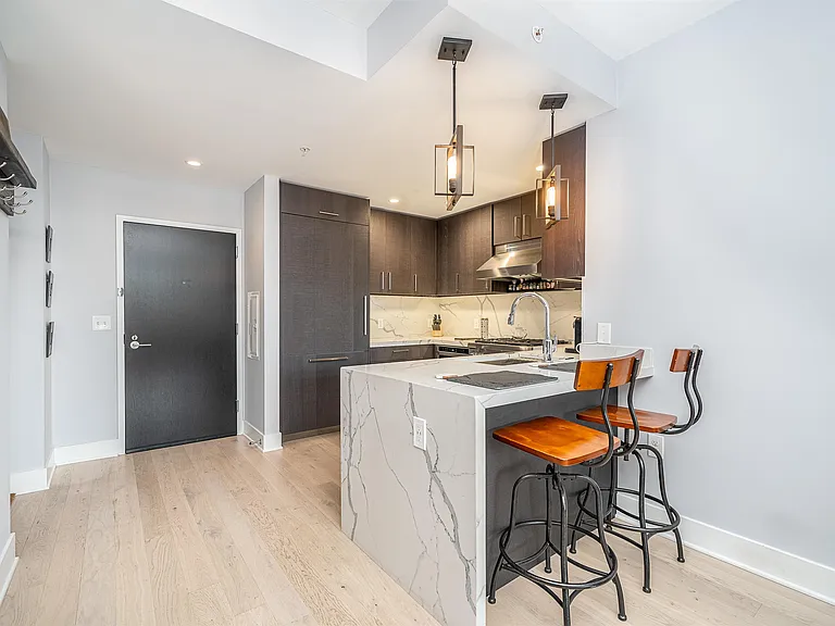 1400 Hudson St #727 — Photo 7