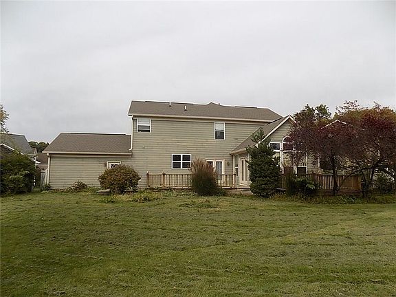 3rd image of 8665 Weaver Woods Pl