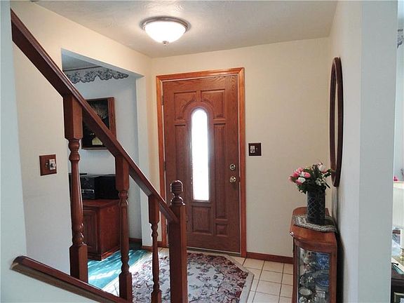 3rd image of 400 Sherrick Dr