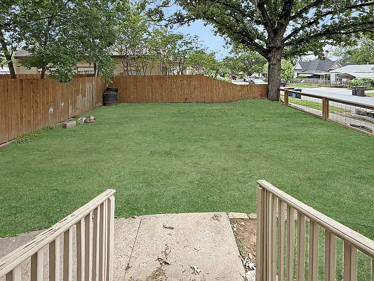 2424 McKinley Ave — Photo 14