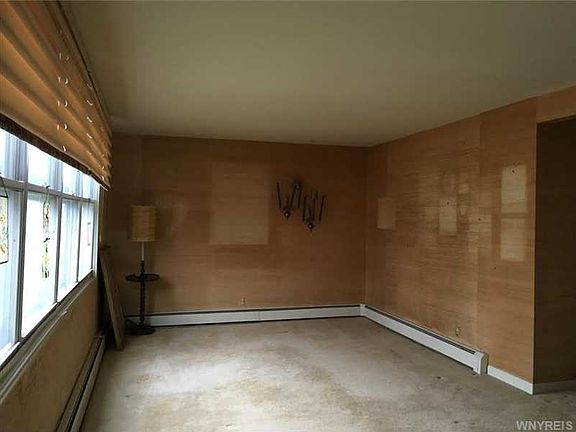 3rd image of 464 Campus Dr