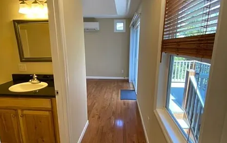 77 Larchmont Rd — Photo 16