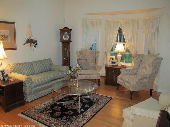 4th image of 35 Plymouth Grove Dr #35