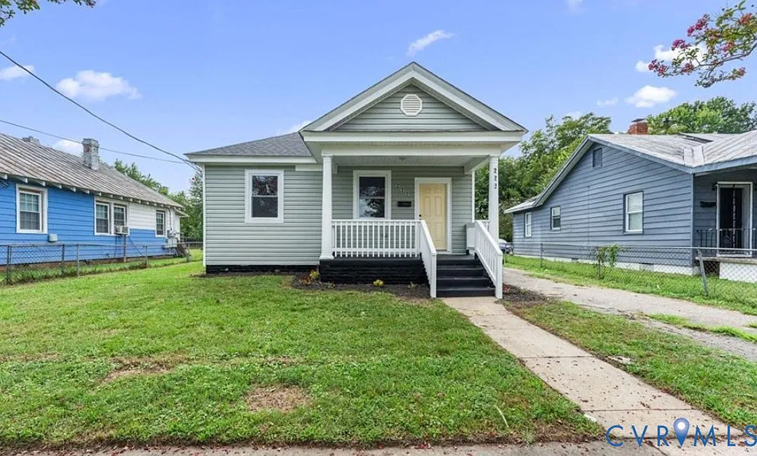 2 bed, 1.0 bath, 968 sqft, $1,500 — Photo 1