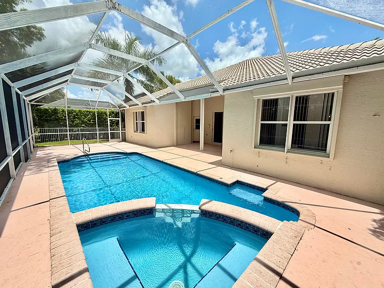 12310 Riverfalls Ct — Photo 8