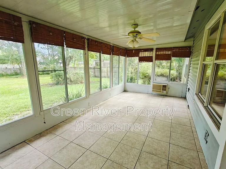 1845 Weston Cir — Photo 35