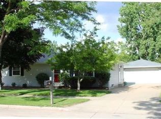 10 Welcome Cir, Appleton, WI 54915