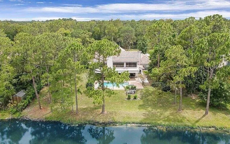 1328 SE Colony Way — Photo 36