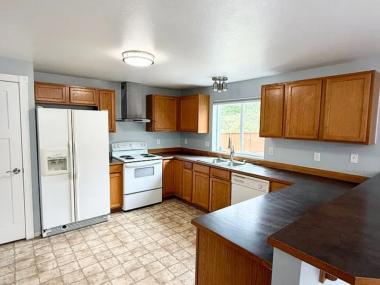 1532 NE Echo Dr — Photo 9