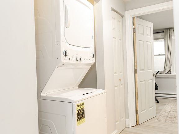 2nd image of 43 Myrtle Ave #2