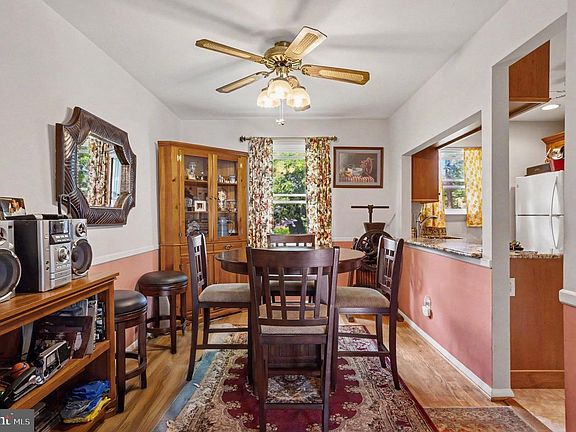 4th image of 3319 Chesley Ave
