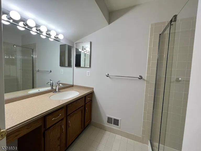 14 Stevens Ct — Photo 17