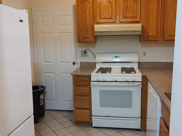 219 Montgomery Street image 10 of 12