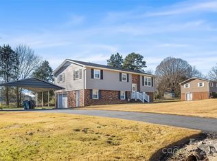 3261 Tolley St, Claremont, NC 28610