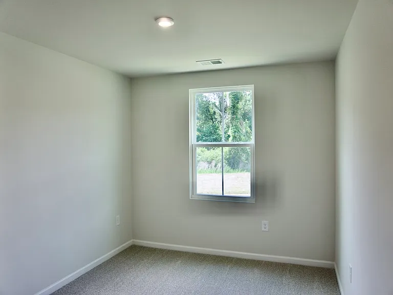 121 Pennsylvania Dr — Photo 8