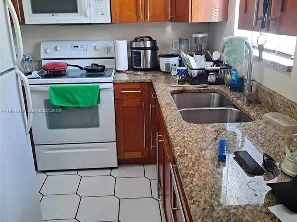 10765 SW 4th St #1, Miami, FL 33174