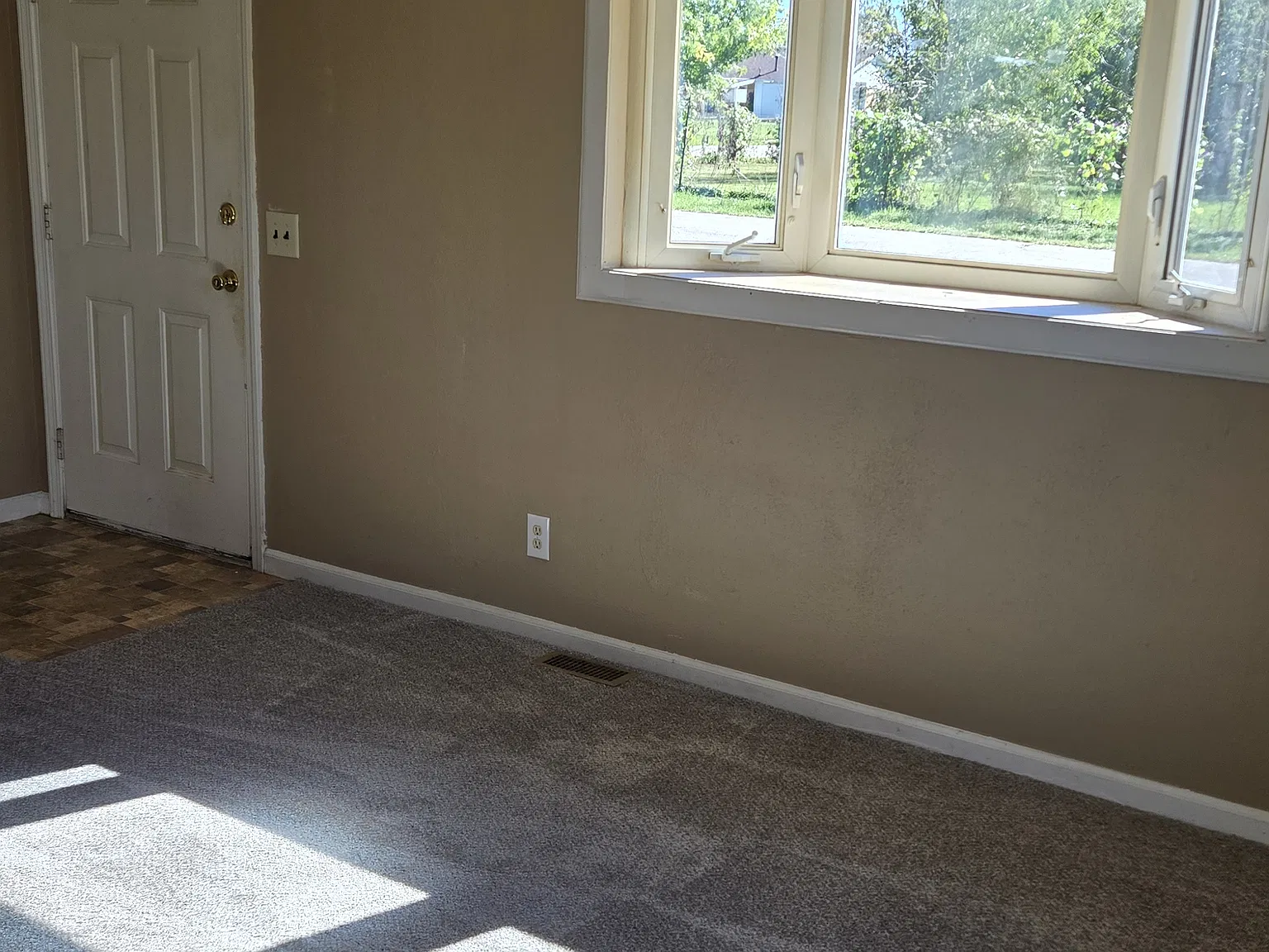 2 bed, 720 sqft, $925 — Photo 4