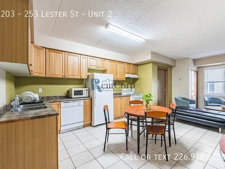 203 Lester St #2 — Photo 4