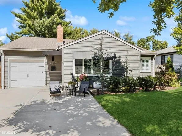7417 Cherokee Dr, Prairie Village, KS 66208
