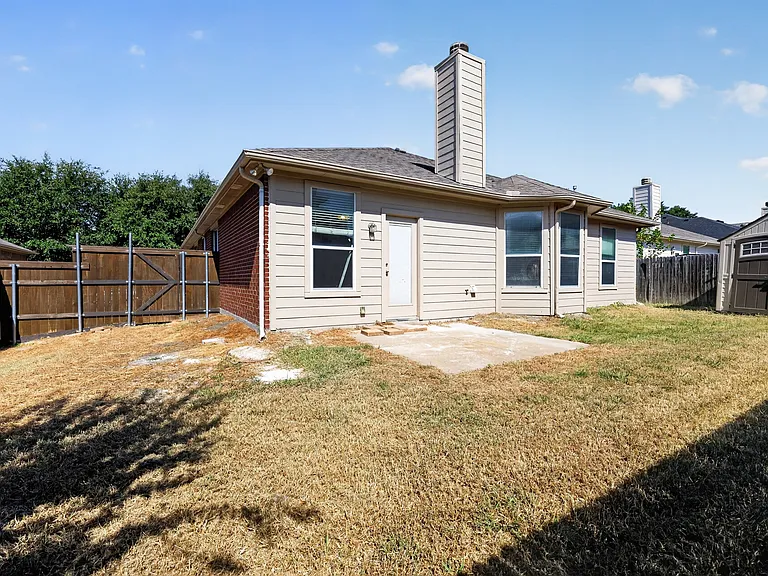 1521 Stanford Dr — Photo 25