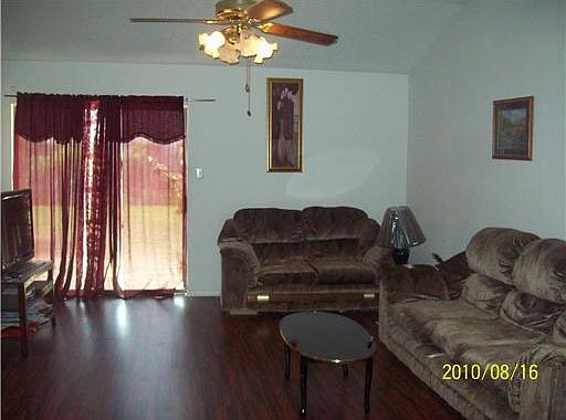2nd image of 8114 Green Leaf Ln