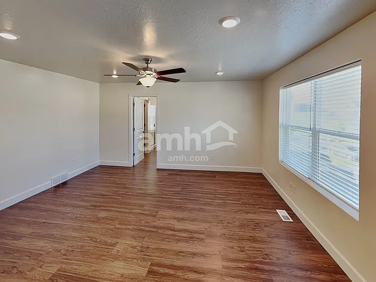1175 N Wagon Way — Photo 9