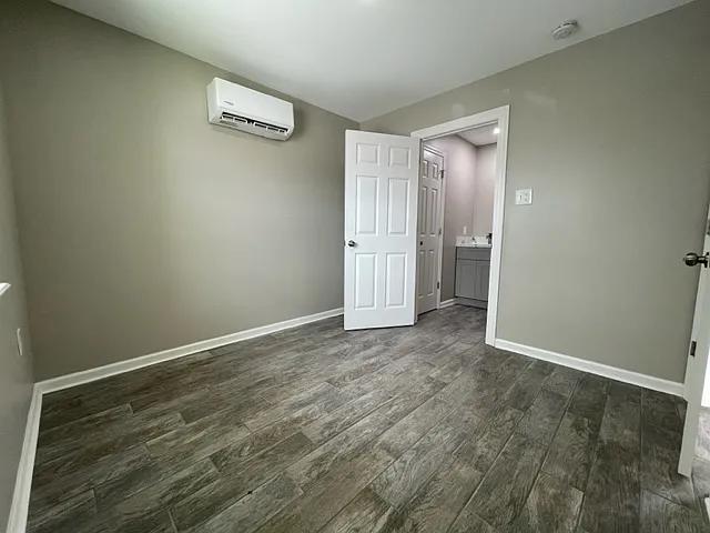 205 Magnolia St — Photo 2
