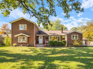 319 W Circle Dr, New Lenox, IL 60451