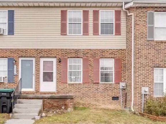 2nd image of 106 Bridle Ct