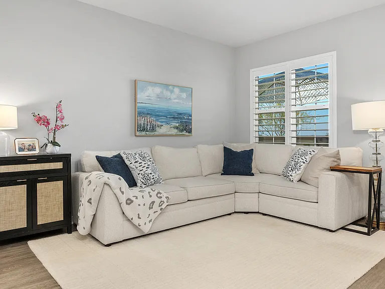 805 Blackstone Dr — Photo 8