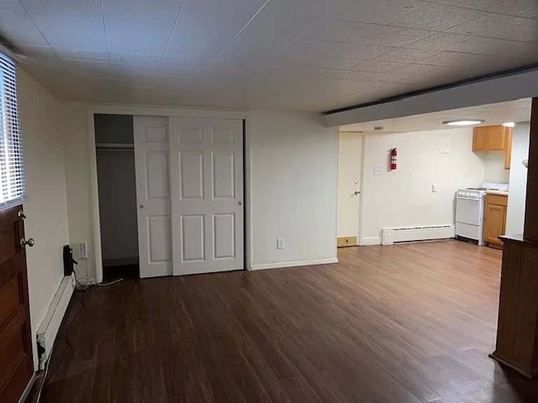 115 W Washington St — Photo 14