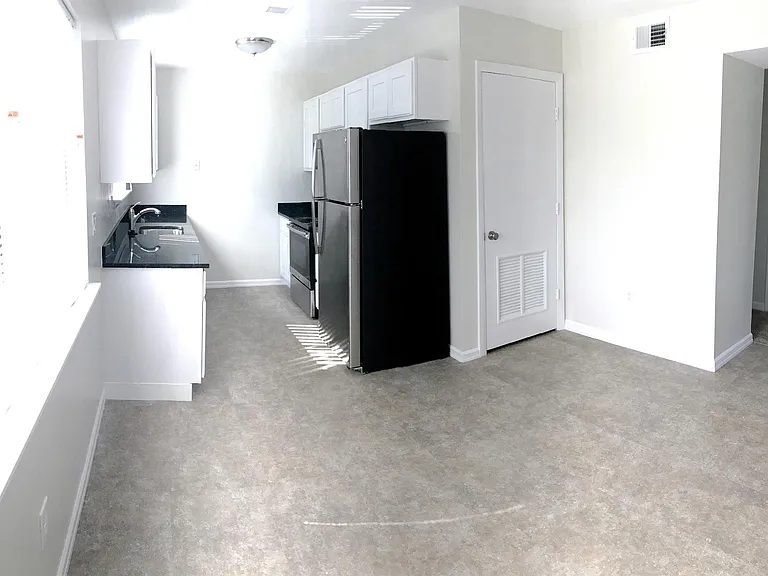 55 Fox Hill Ln — Photo 2