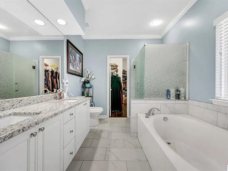 3025 English Oaks Cir — Photo 7